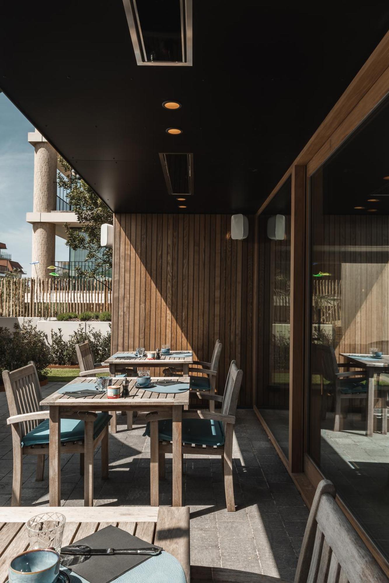 Boutique Hotel 'Hof Ter Duinen' Oostduinkerke Exterior photo
