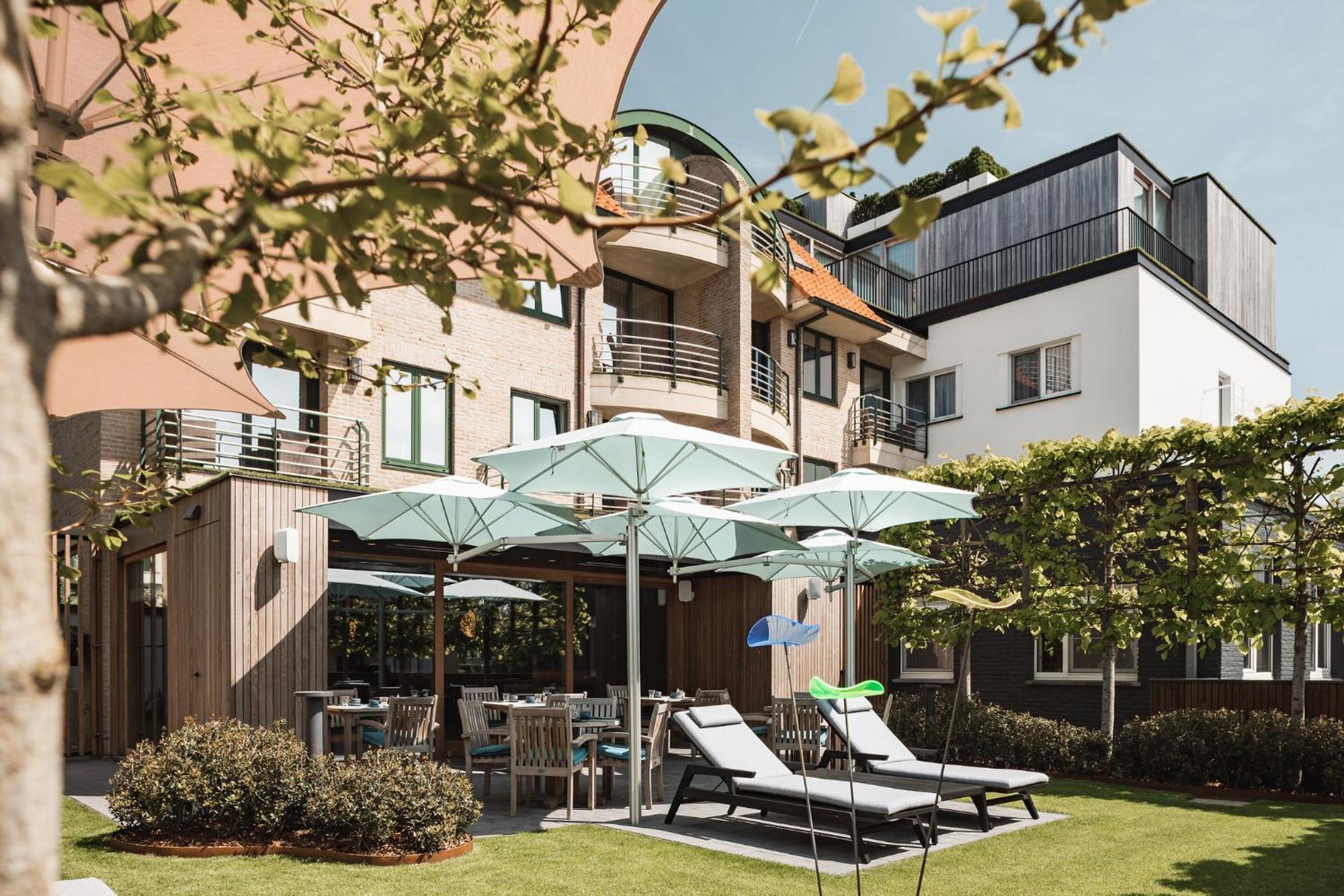 Boutique Hotel 'Hof Ter Duinen' Oostduinkerke Exterior photo